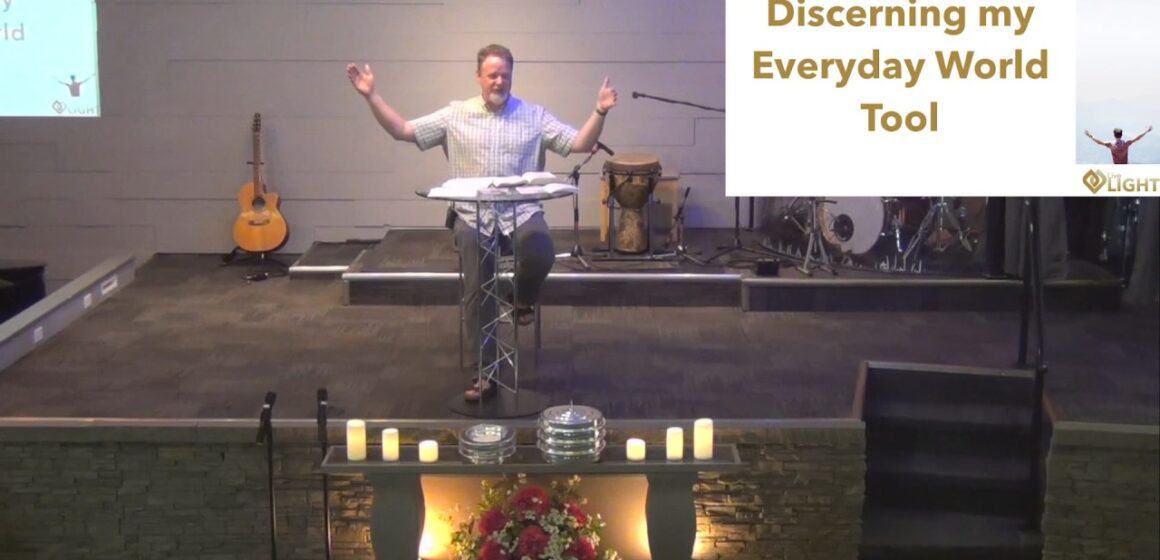 Live LIGHT – Why everybody needs to live LIGHT